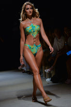 PALM ISLAND - Handkerchief Multi Ring Monokini • Multicolor Runway