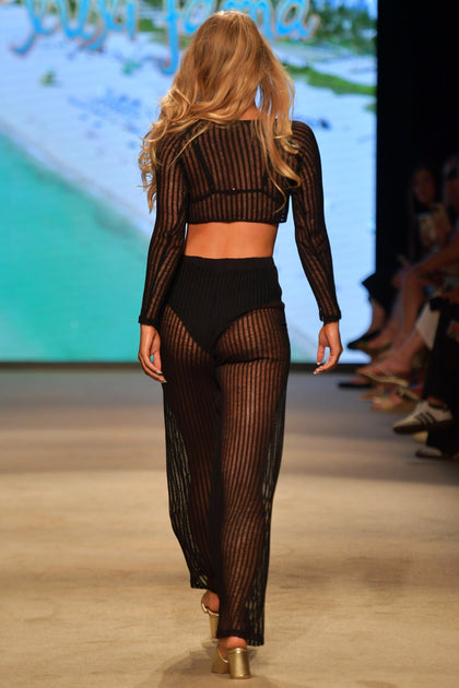 ON THE HORIZON - Long Sleeve Crop Top & Drawstring Pant  • Black Runway